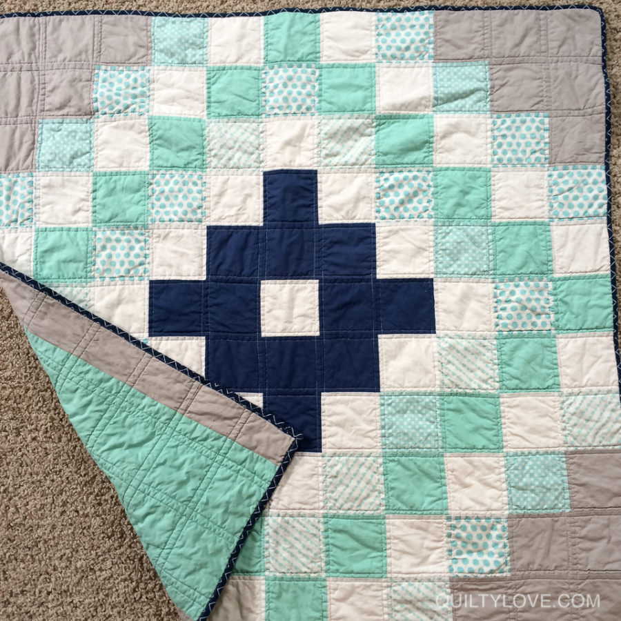 Baby Medallion quilt - Quilty Love