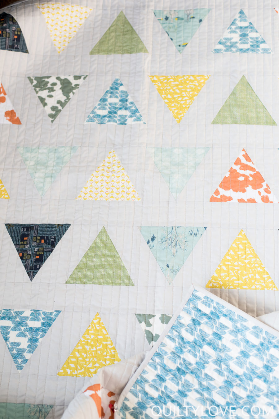 Triangle Pop quilt - Bountiful Blog Tour - Quilty Love