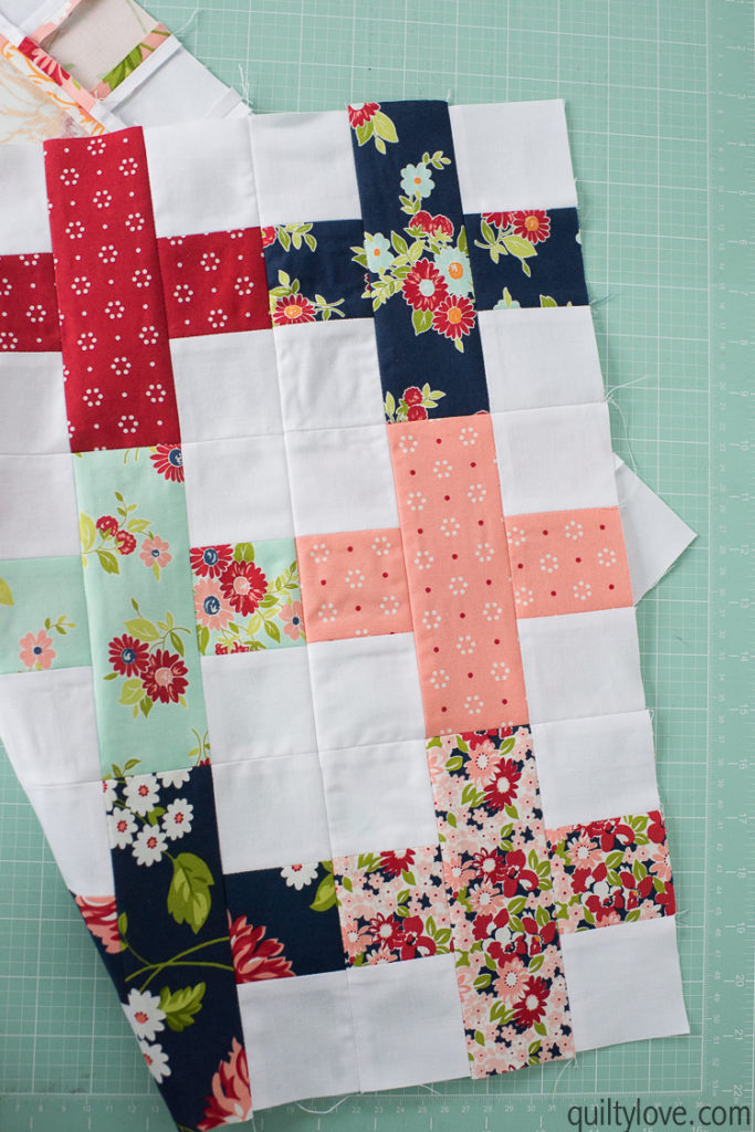 how-to-make-a-doll-quilt-free-tutorial-quilty-love