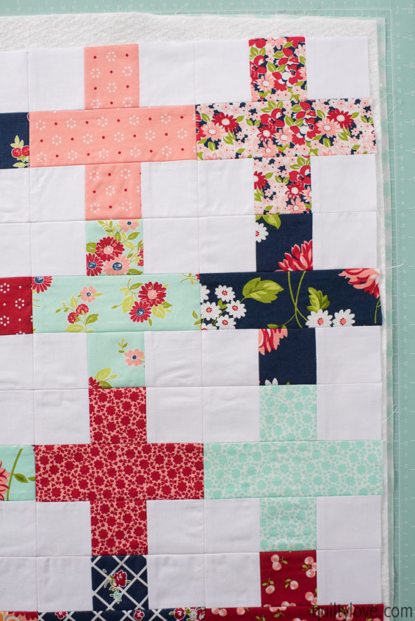 how-to-make-a-doll-quilt-free-tutorial-quilty-love