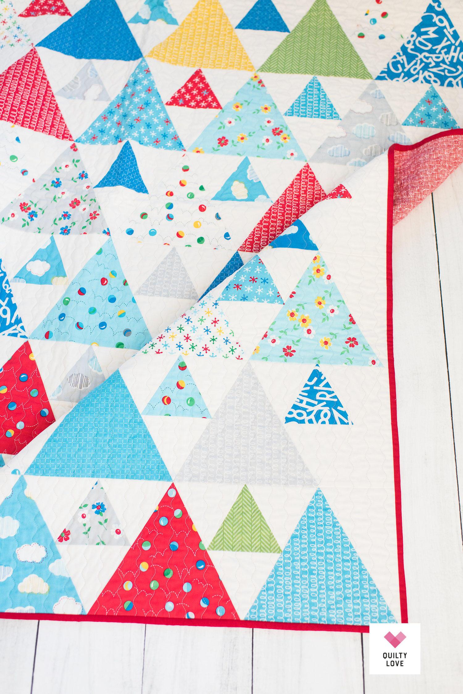 Bounce Triangle Peaks by QuiltyLove