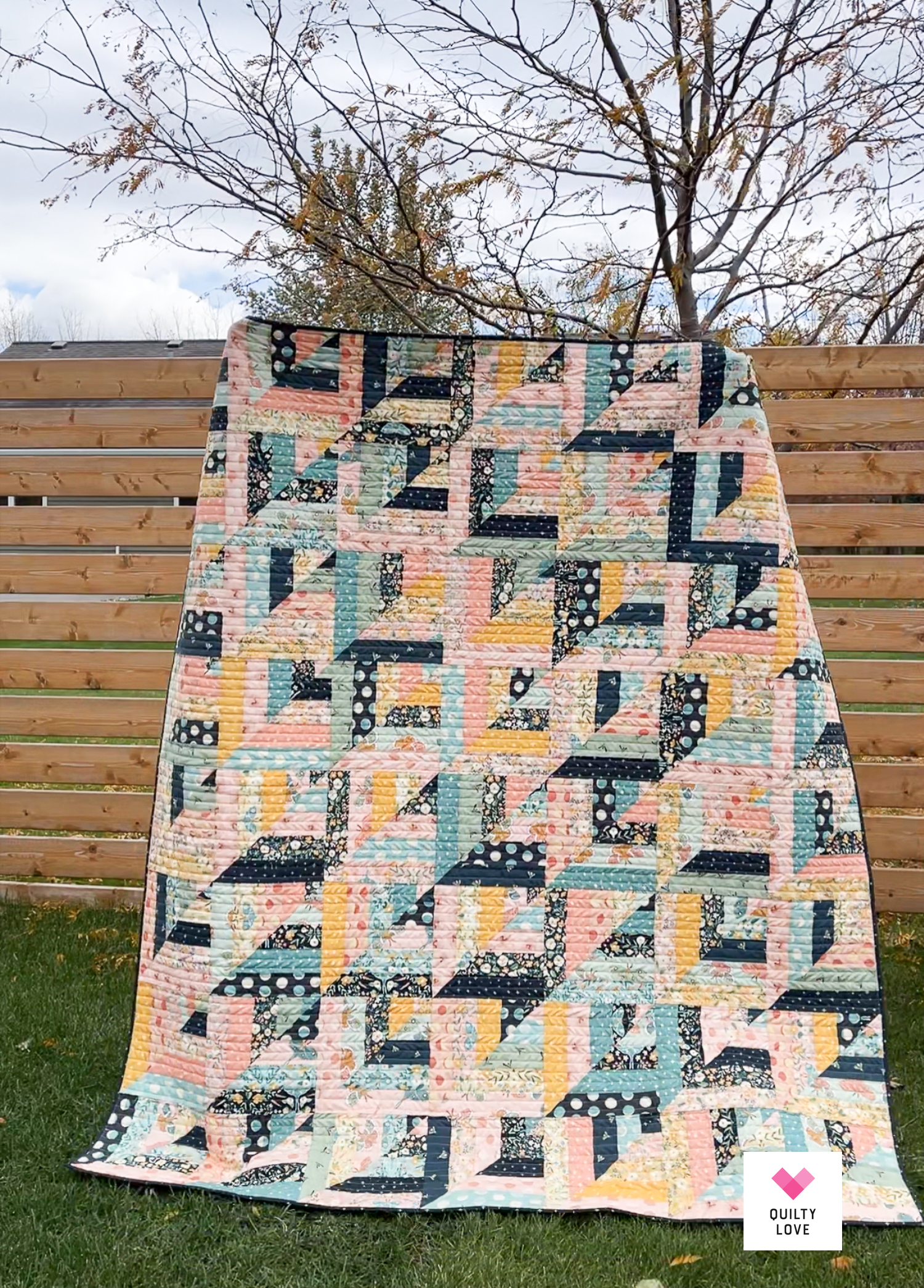 Moonbeam Dreams Lucky Log Cabins Quilt - Quilty Love