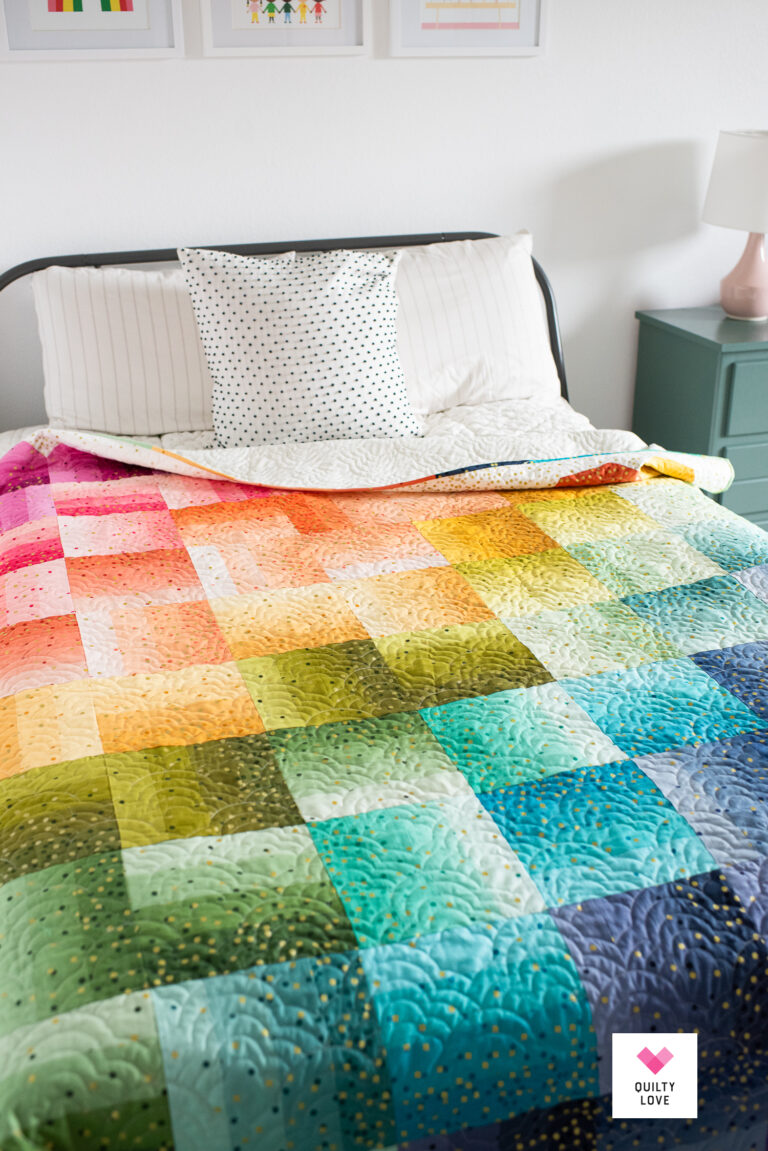 VandCo Ombre Happy Scallops quilt - Quilty Love